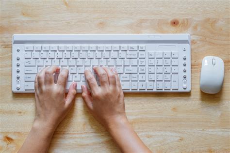 How to Use a Computer Keyboard (with Pictures).